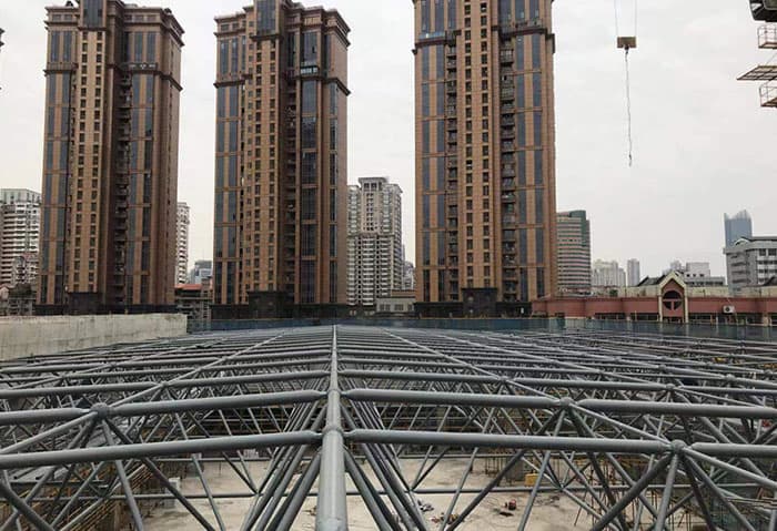 宣威螺栓球网架结构