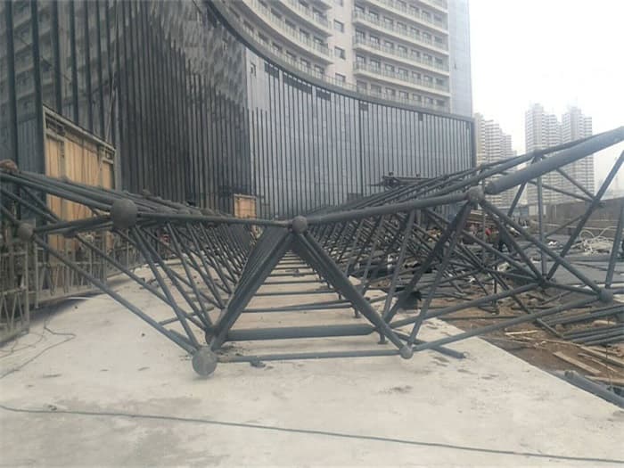 宣威万豪酒店雨棚网架